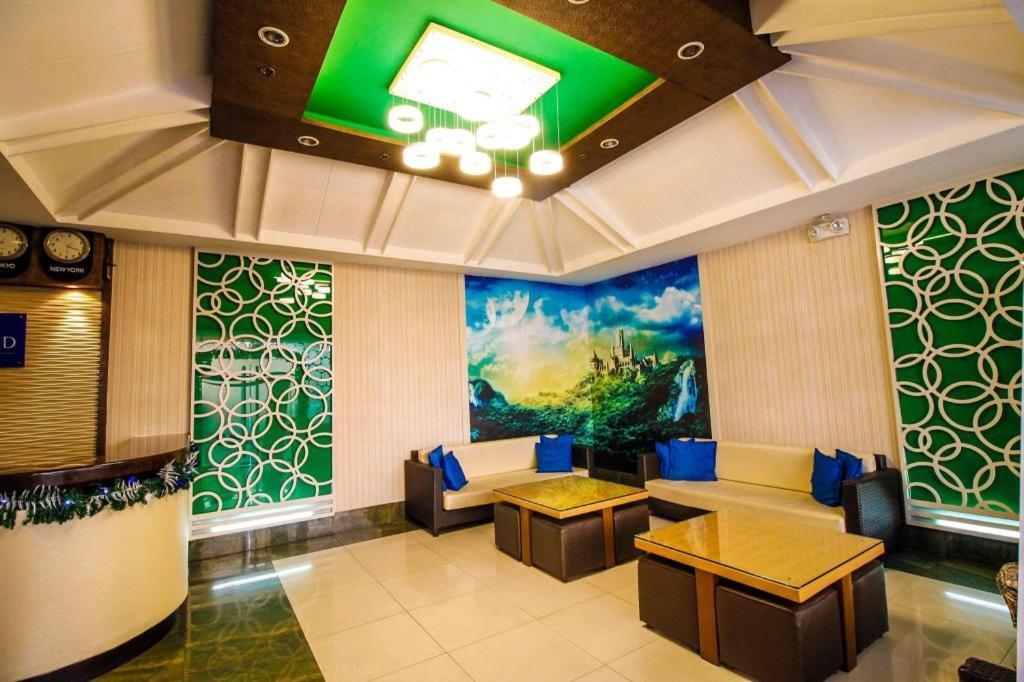 Hotel Dream World Araneta Cubao Кесон-Сити Экстерьер фото